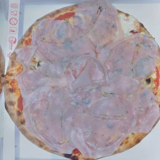 Pizza con prosciutto cotto